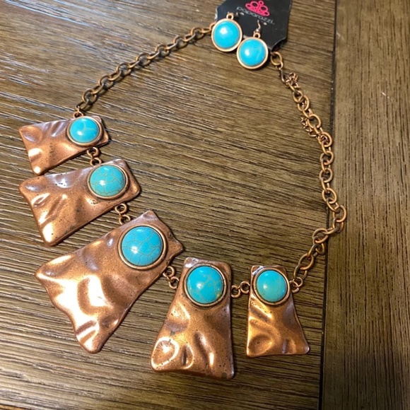 Paparazzi Statement Necklace Set - Picture 3 of 7